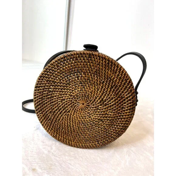 Crossbody Canteen Round Purse Woven Rattan Black Strap Boho Button Snap Roomy - Picture 2 of 8